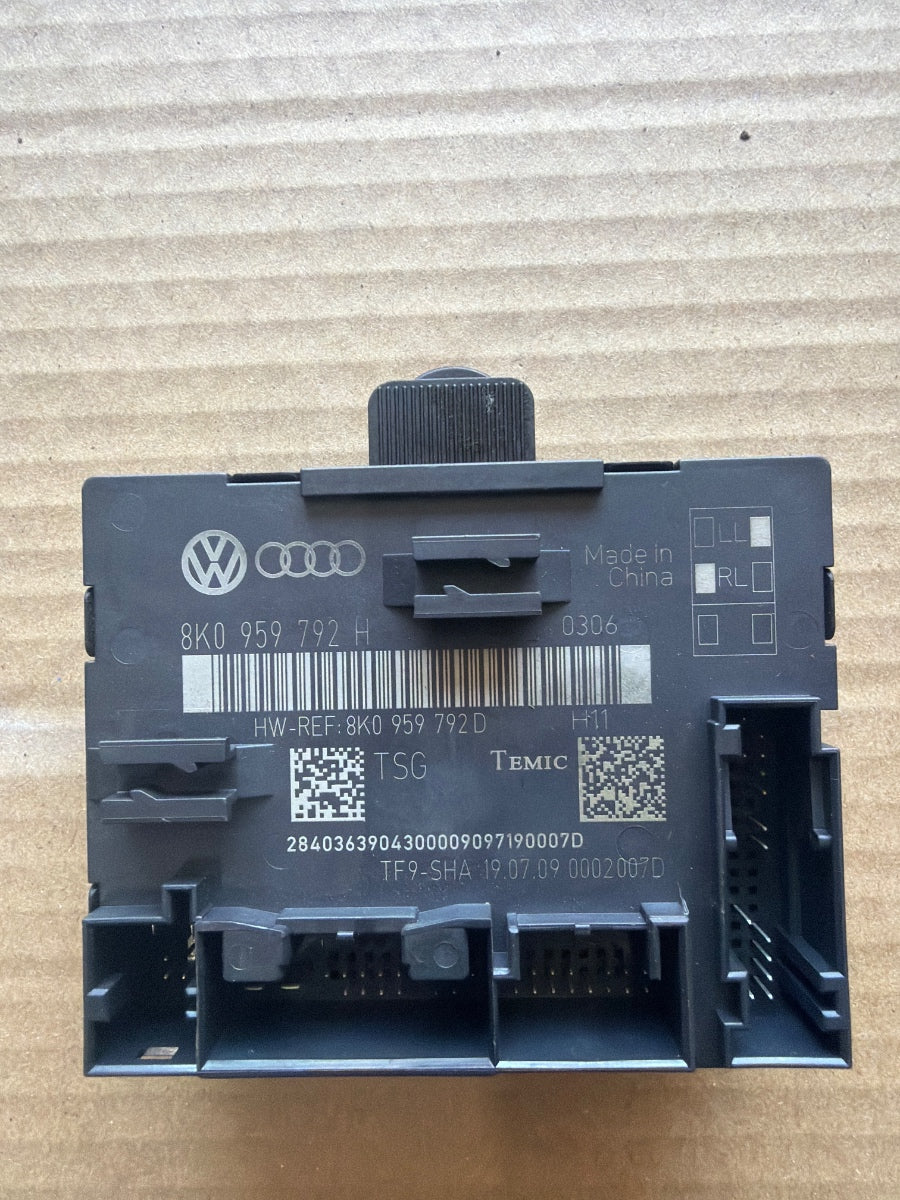 Modul/unitate de control portiera dreapta fata AUDI A4 IV Avant 8K5, B8 2007 - 2015 2.0 TDI CAGA, CJCA, CMEA, CMFA 8K0959792H
