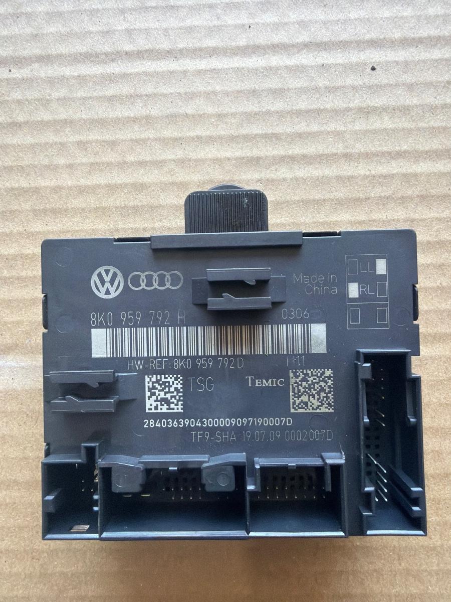 Modul/unitate de control portiera dreapta fata AUDI A4 IV Avant 8K5, B8 2007 - 2015 2.0 TDI CAGA, CJCA, CMEA, CMFA 8K0959792H