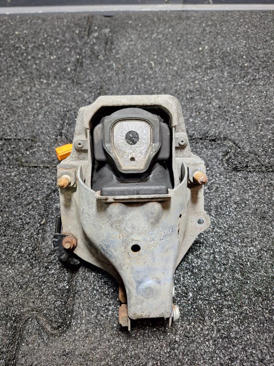 Suport tampon motor stanga AUDI Q5 8RB 2008 -> 2.0 TDI quattro CAHA, CGLB, CMGA 8R0199381