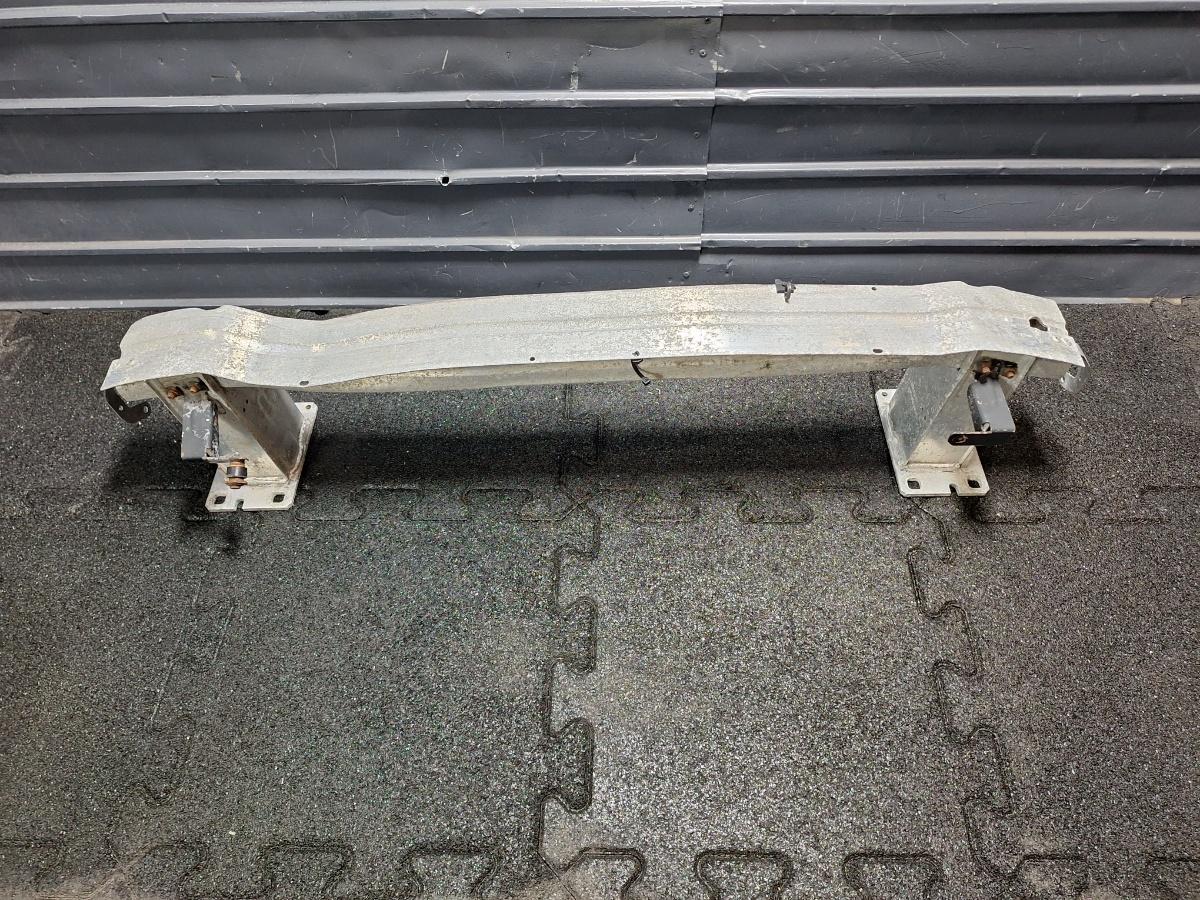 Armatura bara fata avariata AUDI Q5 8RB 2008 - 2015 , 8R0807113B