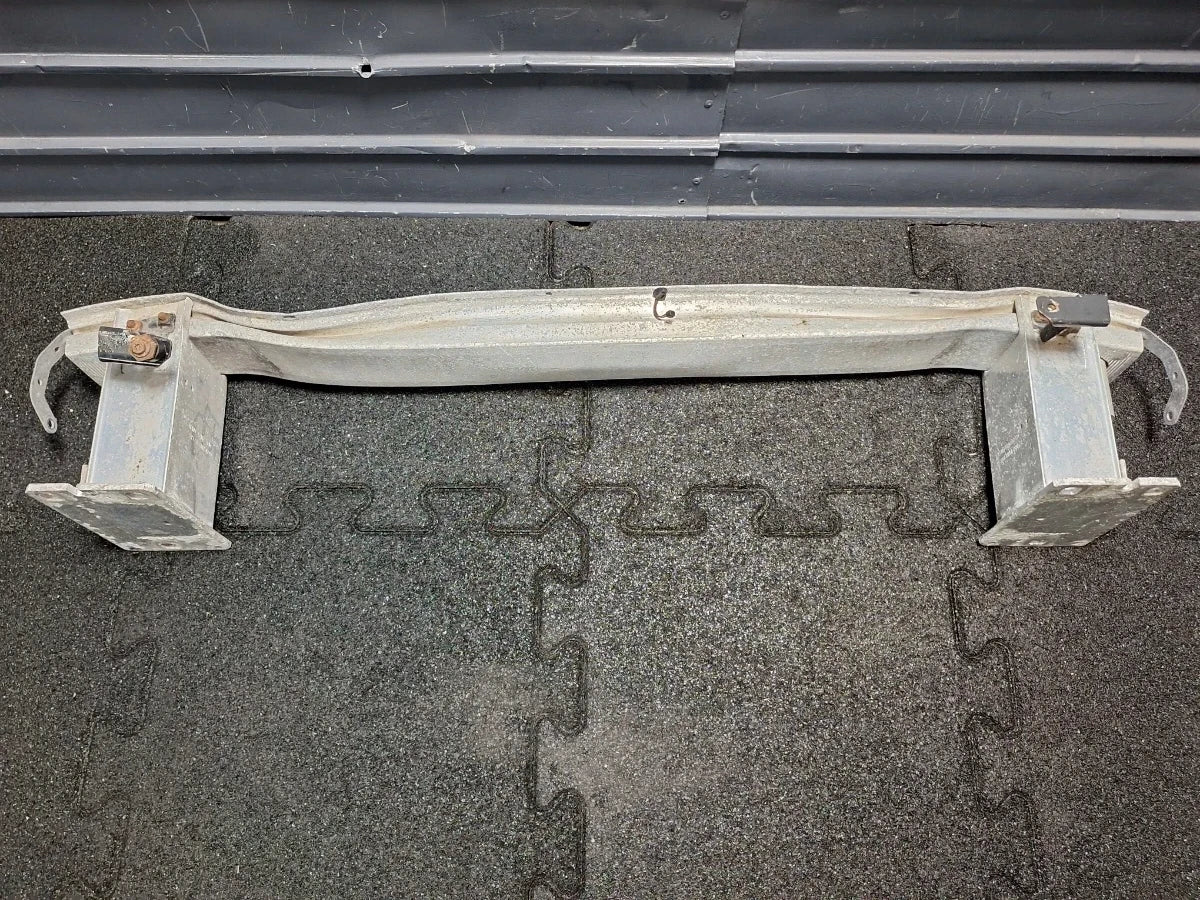 Armatura bara fata avariata AUDI Q5 8RB 2008 - 2015 , 8R0807113B