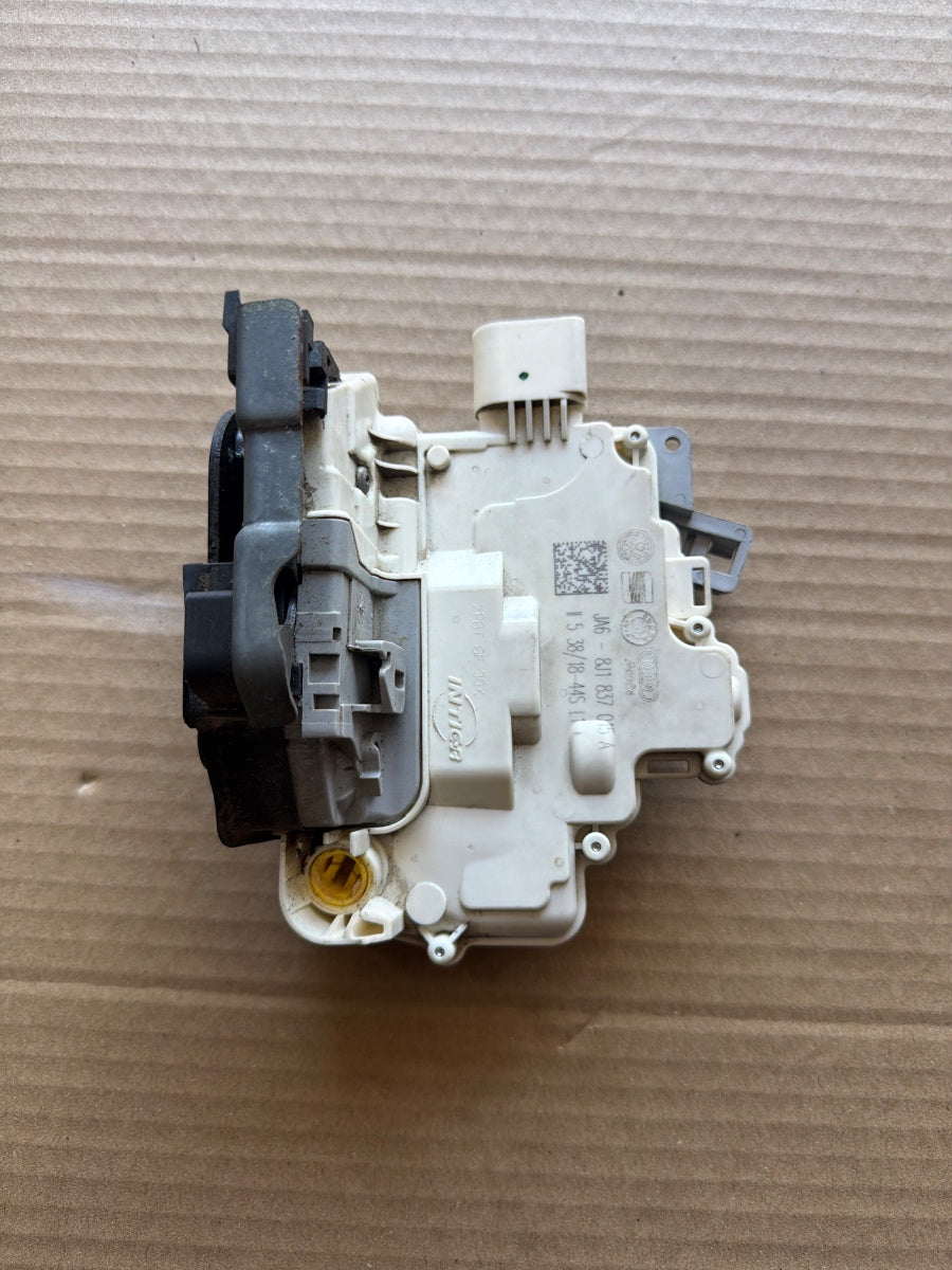 Incuietoare portiera fata stanga AUDI A4 IV Avant 8K5, B8 2007 - 2015 2.0 TDI CAGA, CJCA, CMEA, CMFA 8J1837015A