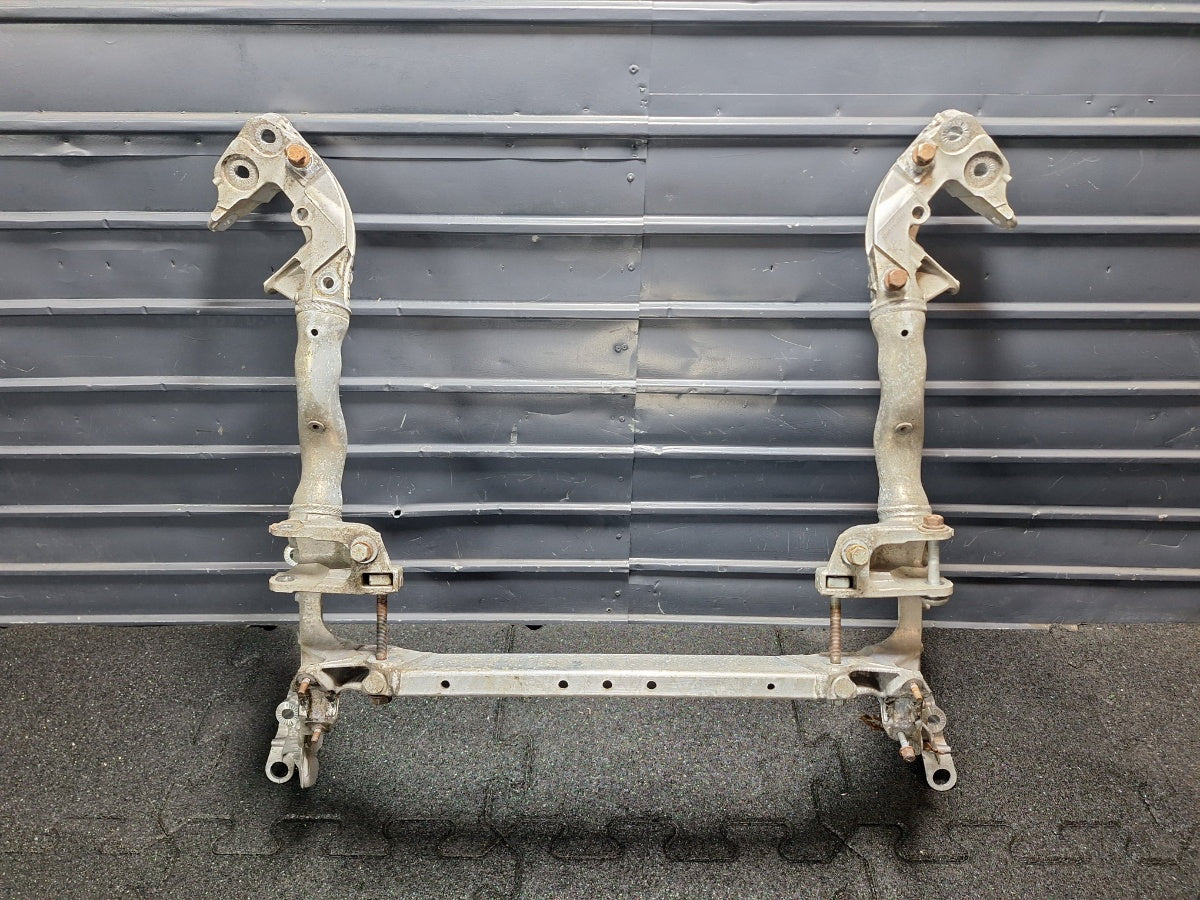 Punte fata jug motor AUDI Q5 8RB 2008 -> 2.0 TDI quattro CAHA, CGLB, CMGA 8R0399315K
