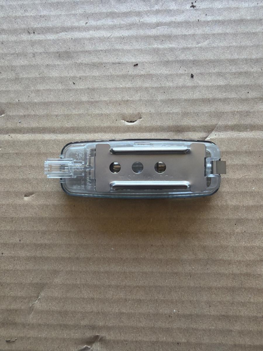 Lampa parasolar AUDI A4 IV Avant 8K5, B8 2007 - 2015 2.0 TDI CAGA, CJCA, CMEA, CMFA