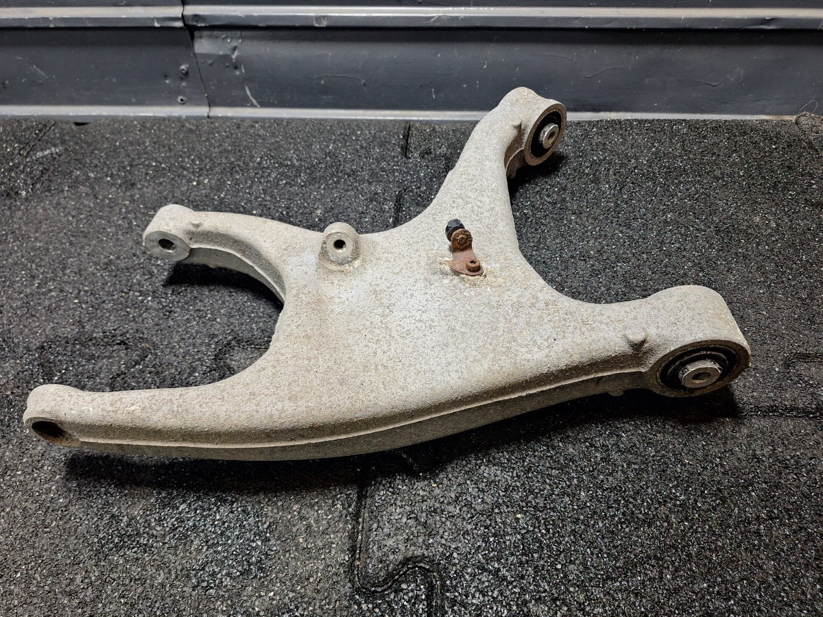 Bascula control stanga spate AUDI Q5 8RB 2008 -> 2.0 TDI quattro CAHA, CGLB, CMGA 8R0505311F