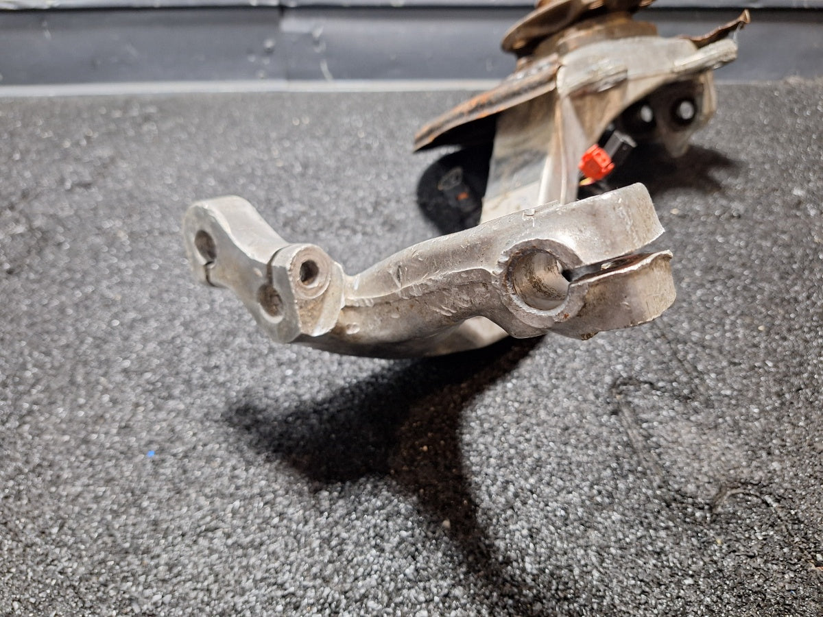 Fuzeta dreapta fata AUDI A6 II 4B2, 4B4, C5 2002 - 2005 1.9 TDI AVF, AWX 4B3407242H