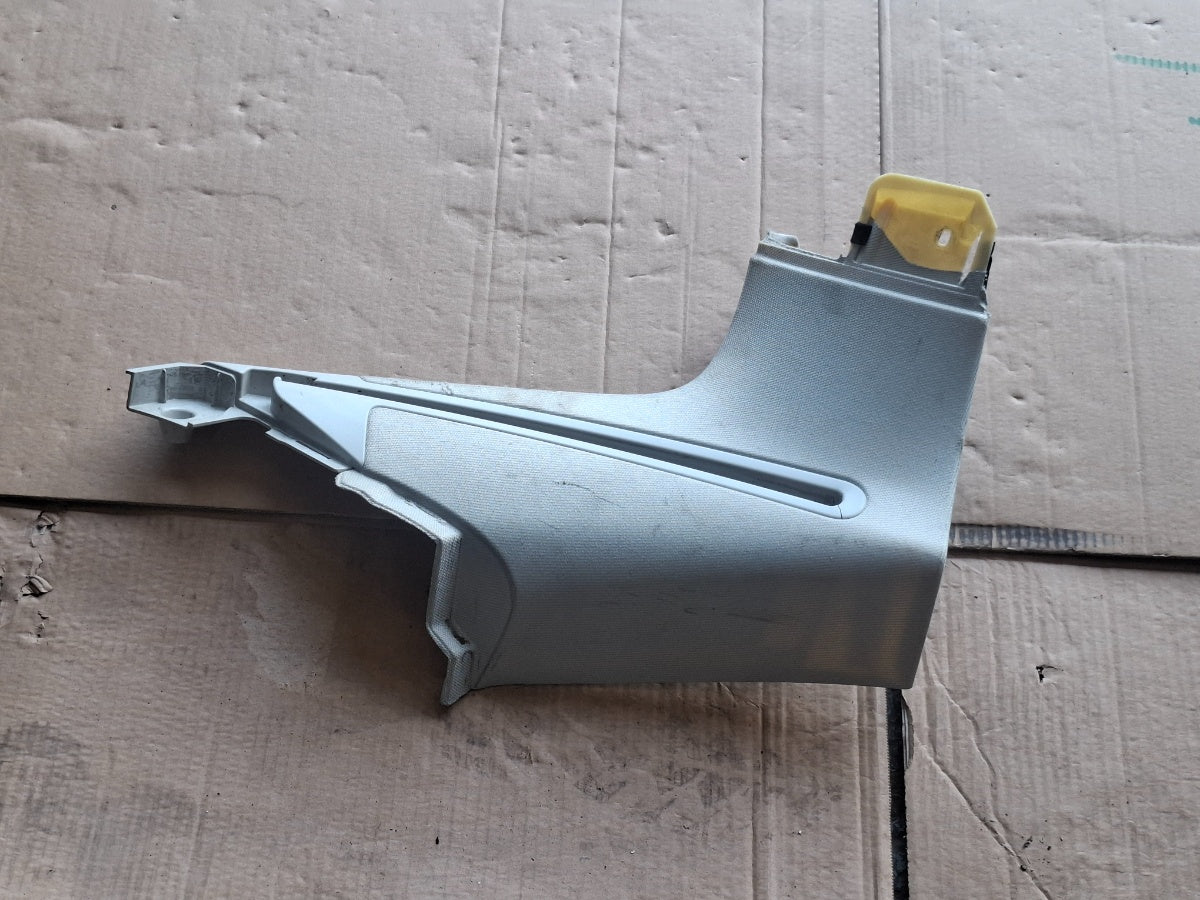 Ornament stalp (D) (superior) stanga AUDI A4 IV Avant 8K5, B8 2007 - 2015 2.0 TDI CAGA, CJCA, CMEA, CMFA 8K9867245