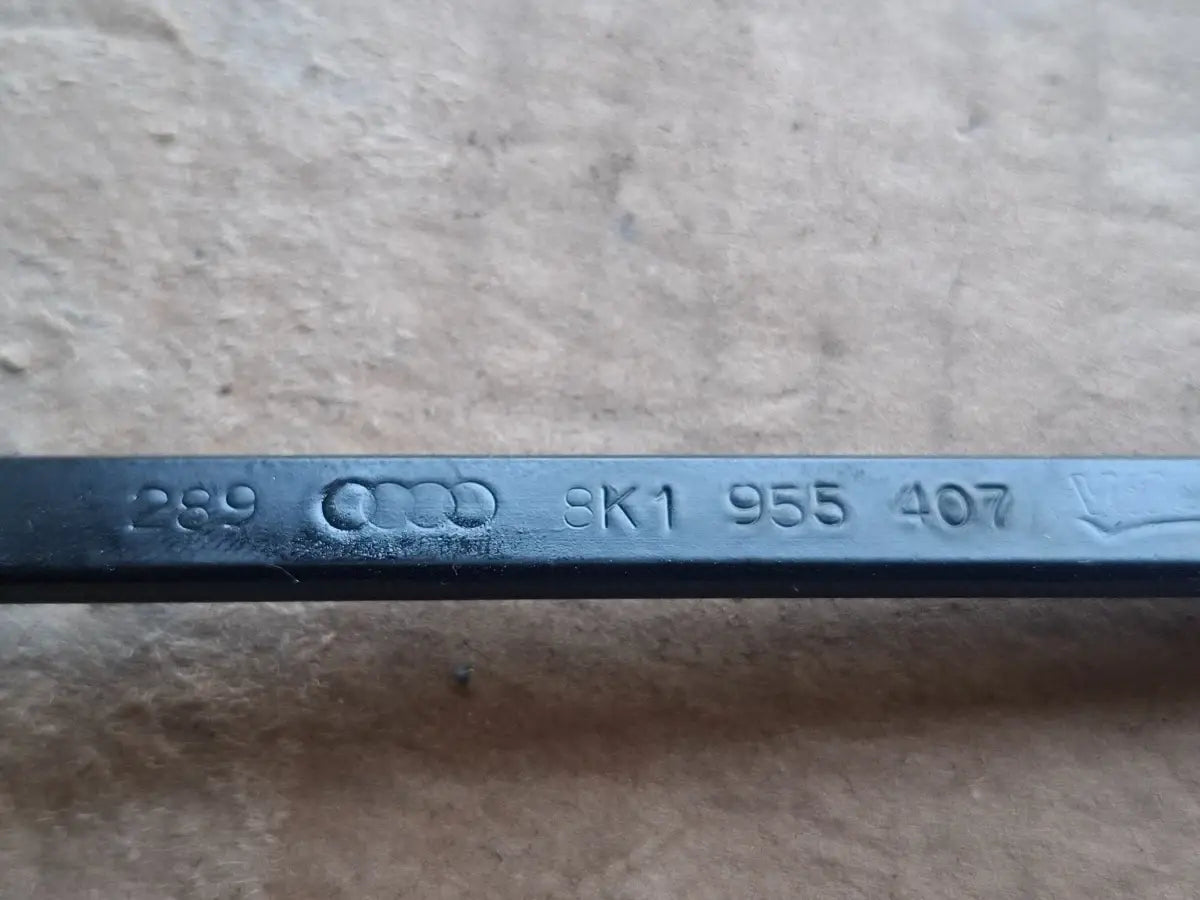 Brat stergator parbriz stanga AUDI A5/S5 8T3 2007 - 2017, AUDI A4 IV Avant 8K5, B8 2007 - 2015 2.0 TDI CAGA, CJCA, CMEA, CMFA 8K1955407