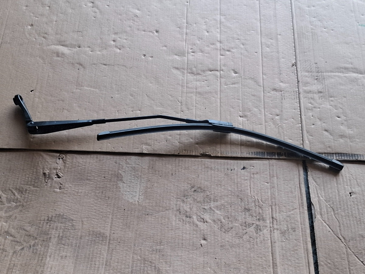 Brat stergator parbriz stanga AUDI A5/S5 8T3 2007 - 2017, AUDI A4 IV Avant 8K5, B8 2007 - 2015 2.0 TDI CAGA, CJCA, CMEA, CMFA 8K1955407