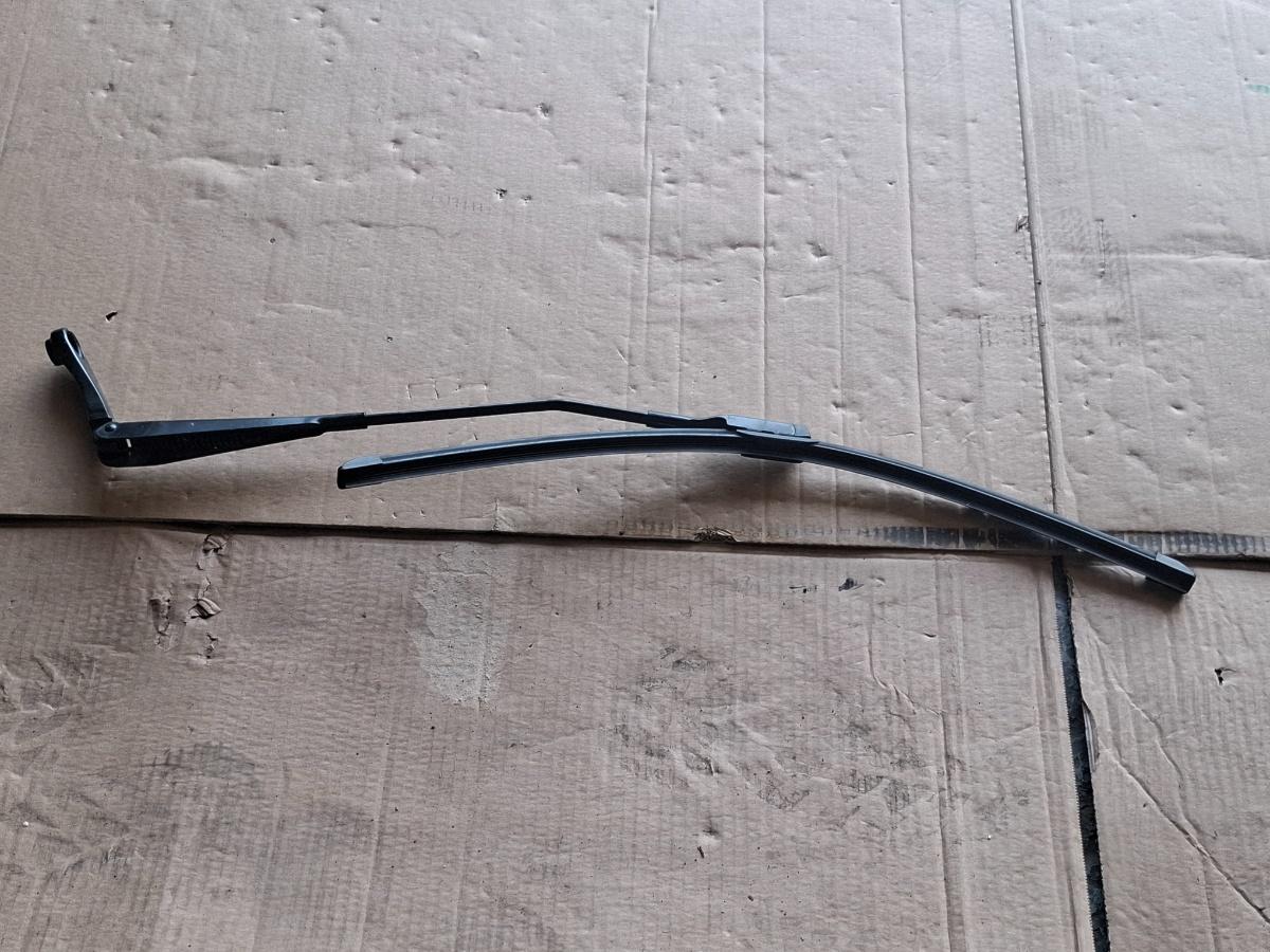 Brat stergator parbriz stanga AUDI A5/S5 8T3 2007 - 2017, AUDI A4 IV Avant 8K5, B8 2007 - 2015 2.0 TDI CAGA, CJCA, CMEA, CMFA 8K1955407