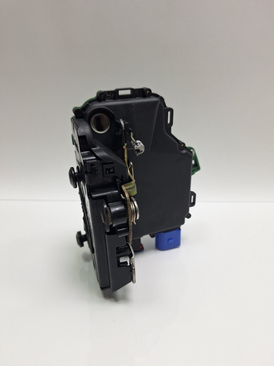 Broasca usa dreapta fata VOLKSWAGEN POLO 9N_ 2001 - 2012 1.4 TDI AMF, BAY 3B1837016CB
