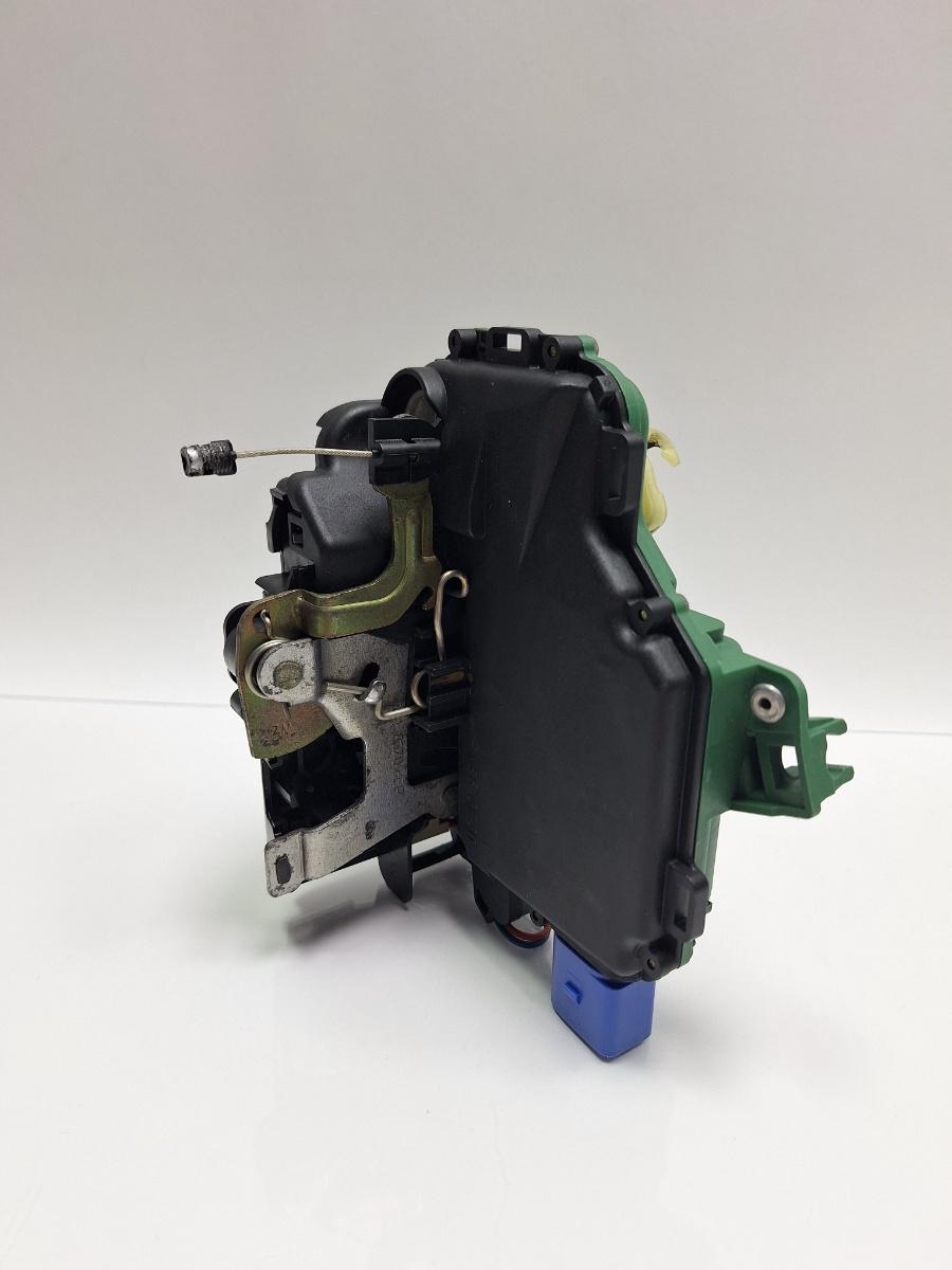 Broasca usa dreapta fata VOLKSWAGEN POLO 9N_ 2001 - 2012 1.4 TDI AMF, BAY 3B1837016CB