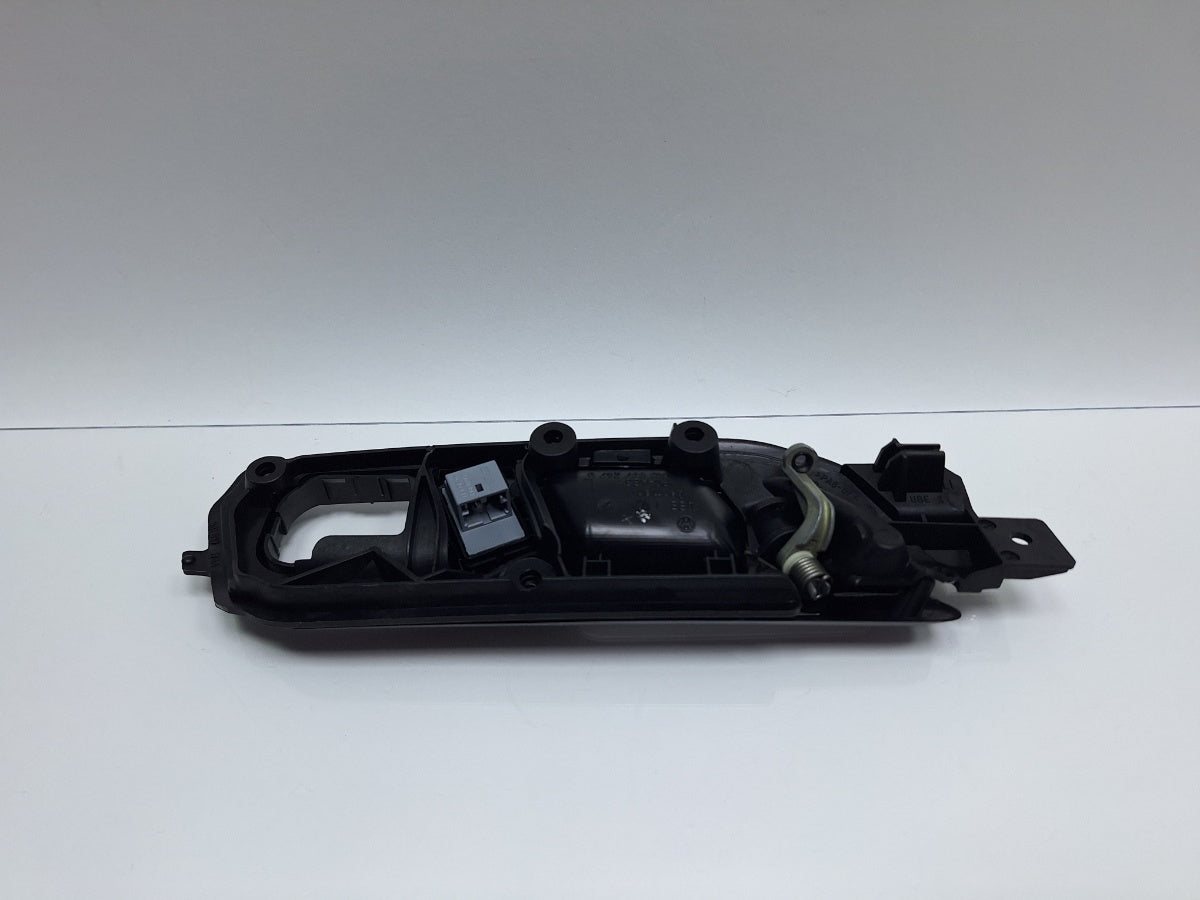 Maner/suport exterior portiera stanga fata VOLKSWAGEN POLO 9N_ 2001 - 2012 1.4 TDI AMF, BAY 6Q1837247G , 6Q1962125