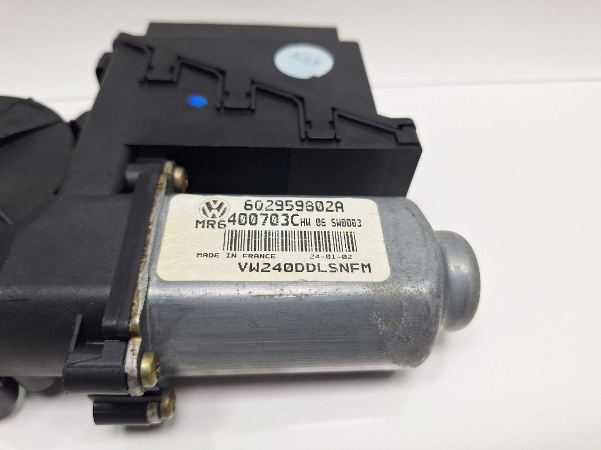 Motoras geam stanga fata VOLKSWAGEN POLO 9N_ 2001 - 2012 1.4 TDI AMF, BAY 6Q2959802A