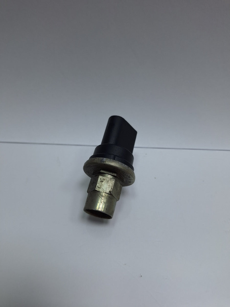 Senzor de presiune aer conditionat (AC) VOLKSWAGEN POLO 9N_ 2001 - 2012 1.4 TDI AMF, BAY 1J0959126