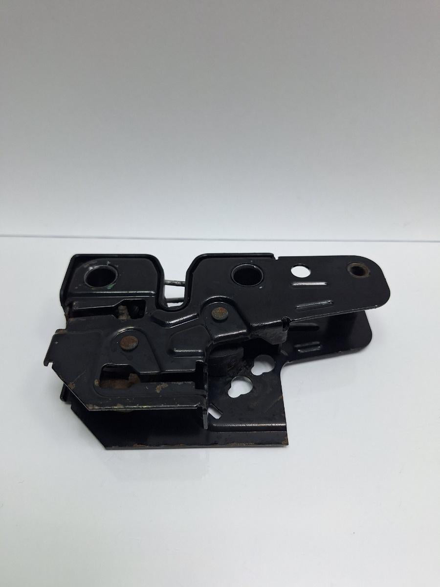Broasca capota VOLKSWAGEN POLO 9N_ 2001 - 2012 1.4 TDI AMF, BAY 6Q0823509A