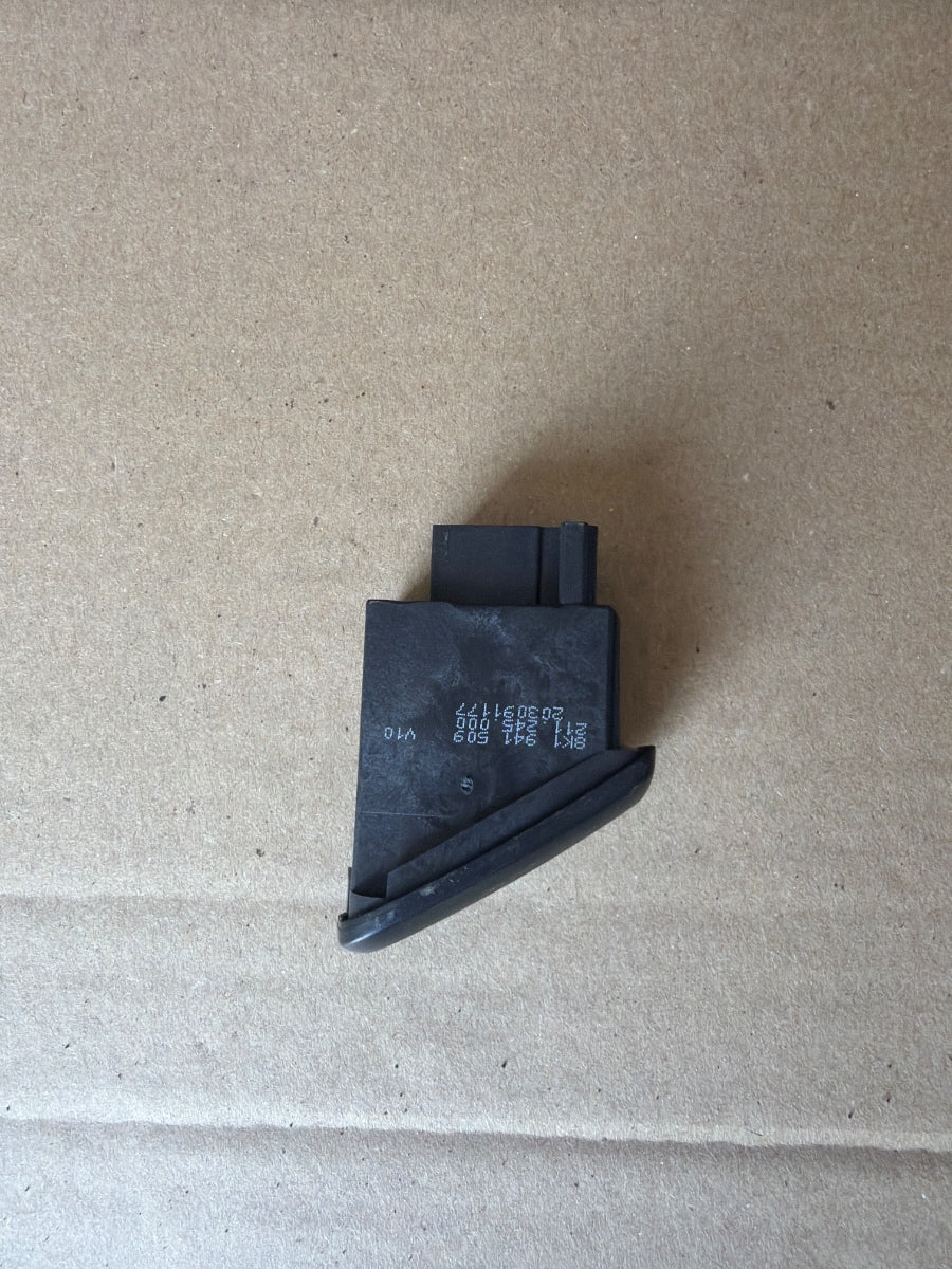 Comutator lumini de avarie AUDI A4 IV Avant 8K5, B8 2007 - 2015 2.0 TDI CAGA, CJCA, CMEA, CMFA 8K1941509