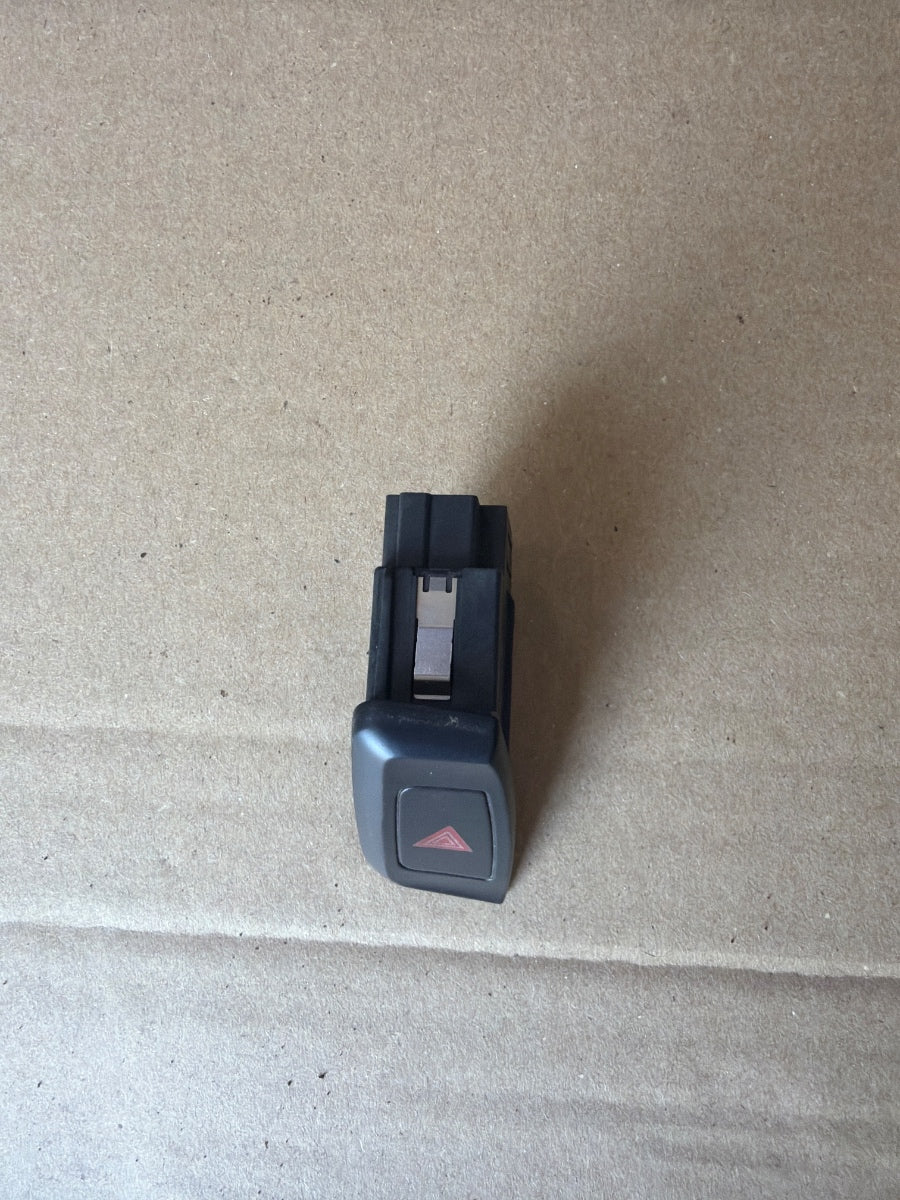 Comutator lumini de avarie AUDI A4 IV Avant 8K5, B8 2007 - 2015 2.0 TDI CAGA, CJCA, CMEA, CMFA 8K1941509