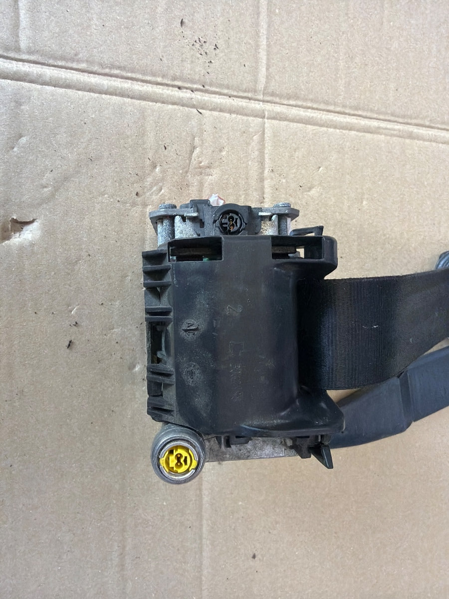 Centura de siguranta fata stanga fata AUDI A4 IV Avant 8K5, B8 2007 - 2015 2.0 TDI CAGA, CJCA, CMEA, CMFA 306226299G48-AK 8K1857705J