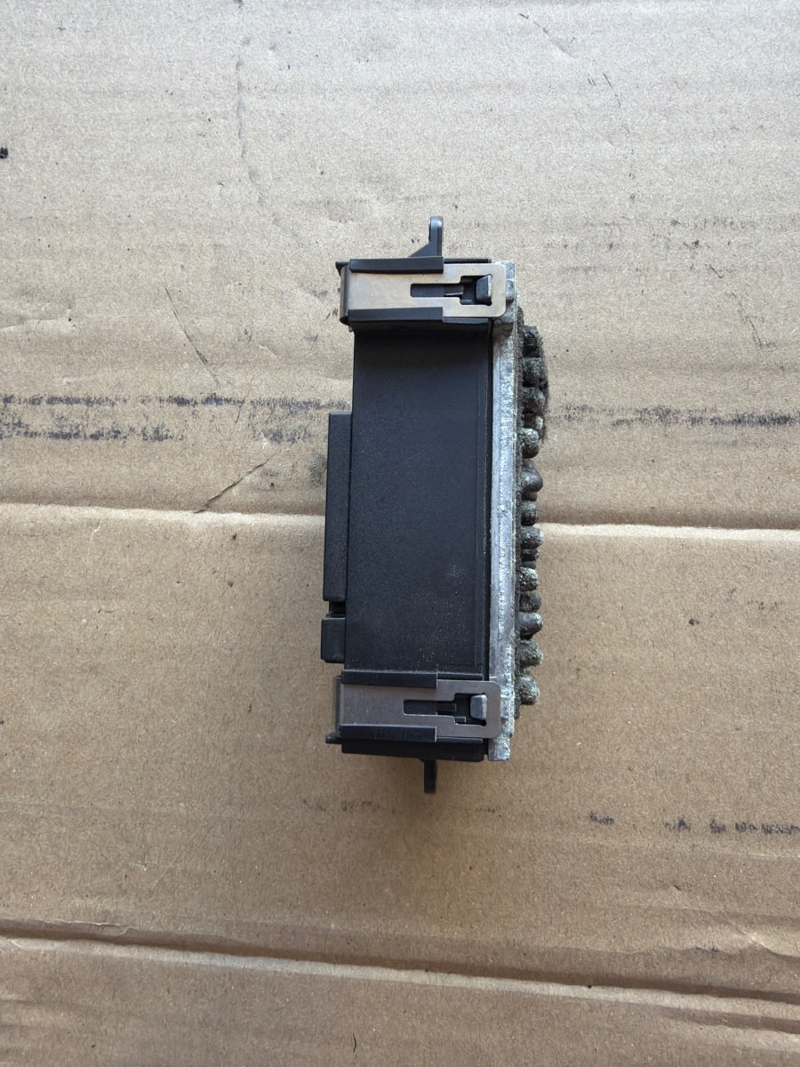Releu aeroterma AUDI A4 IV Avant 8K5, B8 2007 - 2015 2.0 TDI CAGA, CJCA, CMEA, CMFA 8K0820521B
