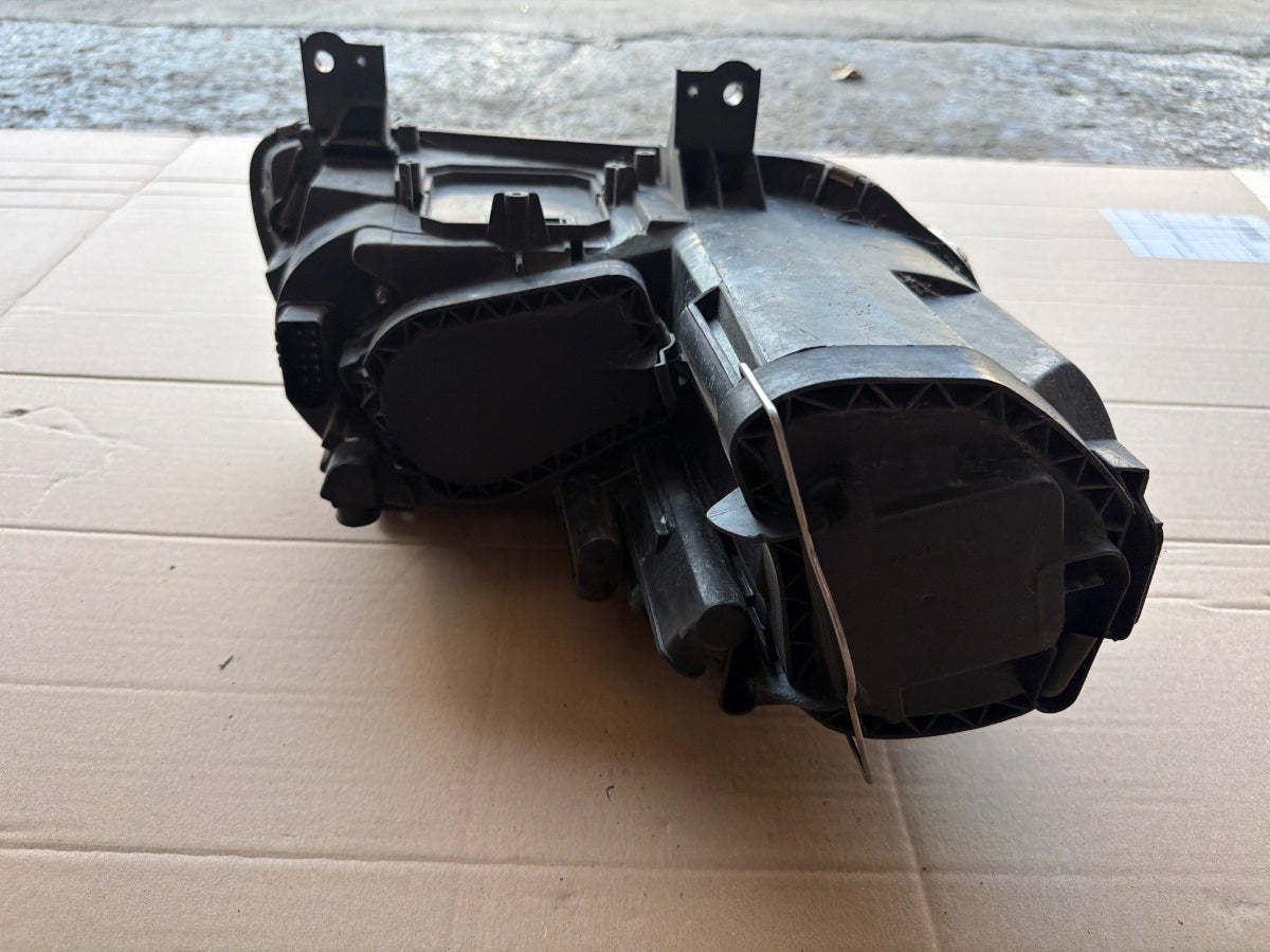 Far stanga VOLKSWAGEN TOURAN 1T1, 1T2 2003 - 2006 TYC 20-0388-05-2