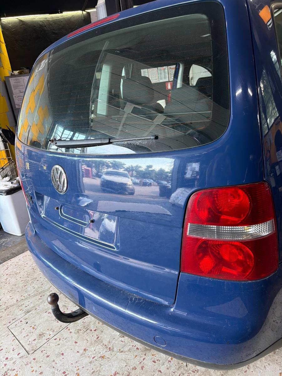 Haion portbagaj cu luneta dezechipat VOLKSWAGEN TOURAN 1T1, 1T2 2003 - 2010 , albastru LL5M