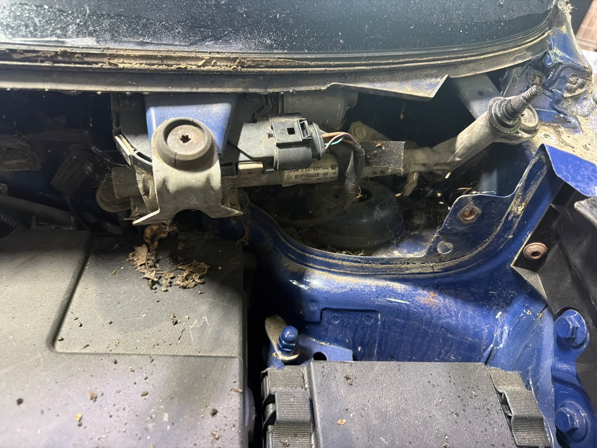 Ansamblu stergator stanga VOLKSWAGEN TOURAN 1T1, 1T2 2003 - 2010 2.0 TDI 16V BKD 1T0955023E