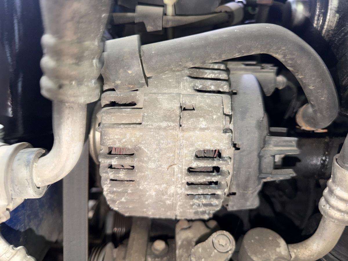 Alternator VOLKSWAGEN TOURAN 1T1, 1T2 2003 - 2010 2.0 TDI 16V BKD Valeo