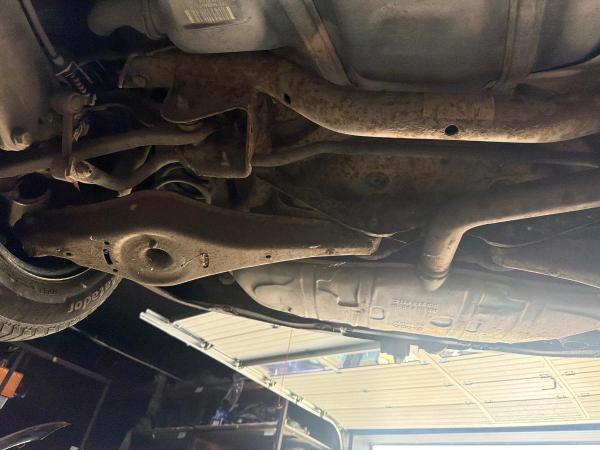 Punte spate completa VOLKSWAGEN TOURAN 1T1, 1T2 2003 - 2010 2.0 TDI 16V BKD 1T0500047AB