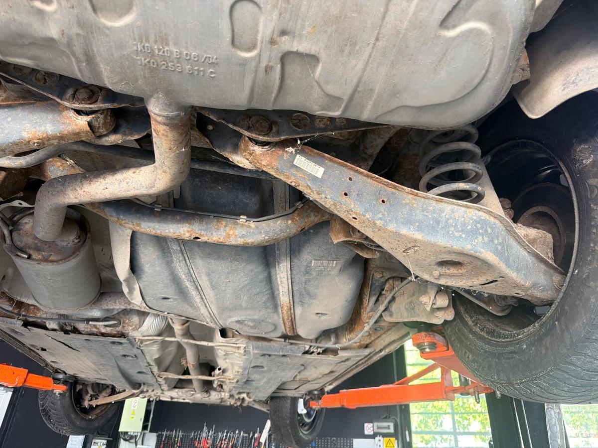 Punte rigidă spate VOLKSWAGEN TOURAN 1T1, 1T2 2004 2.0 TDI 16V BKD 103KW|140HP 2004