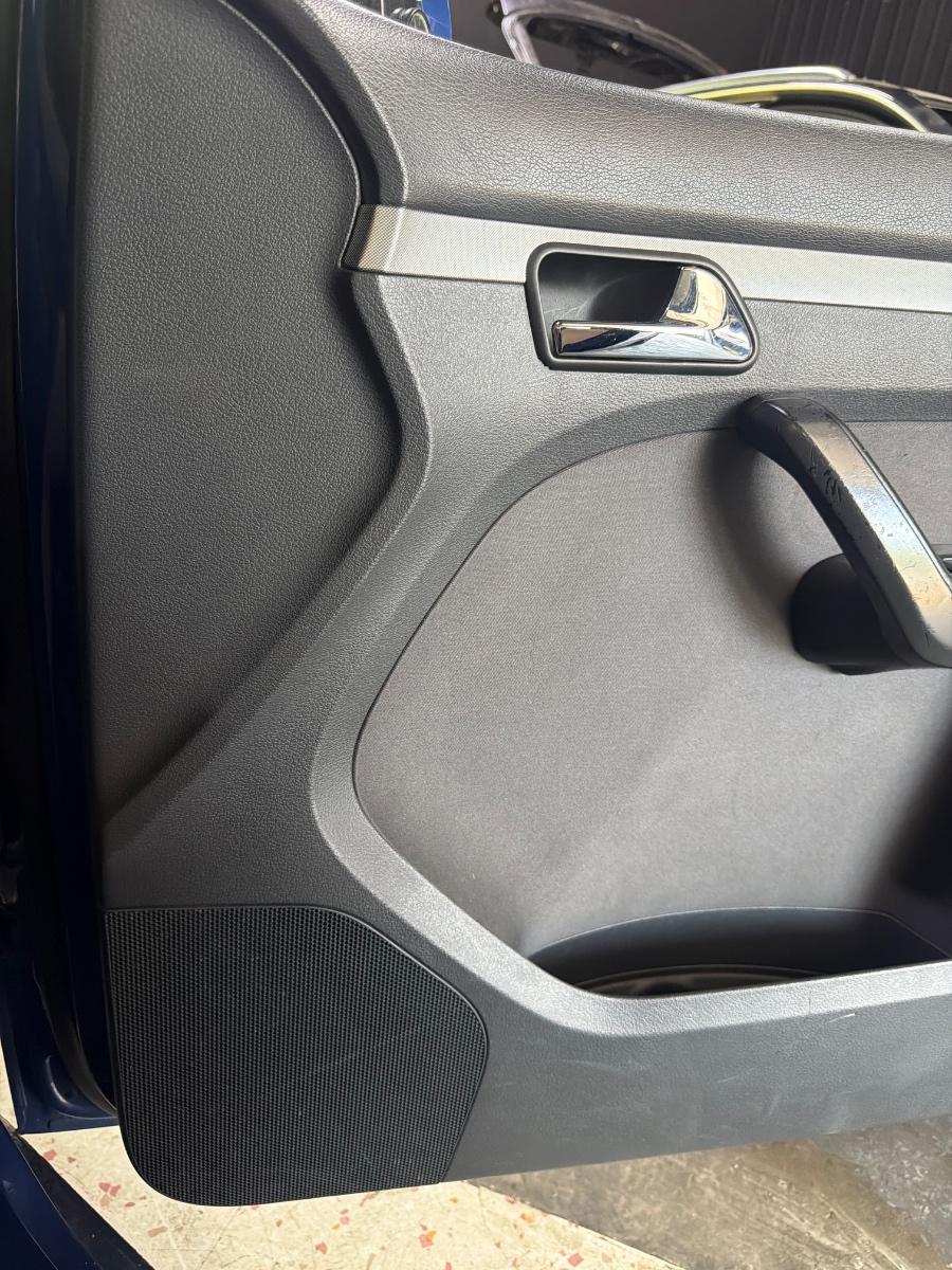 Tapiterie panou portiera fata dreapta VOLKSWAGEN TOURAN 1T1, 1T2 2003 - 2010 2.0 TDI 16V BKD