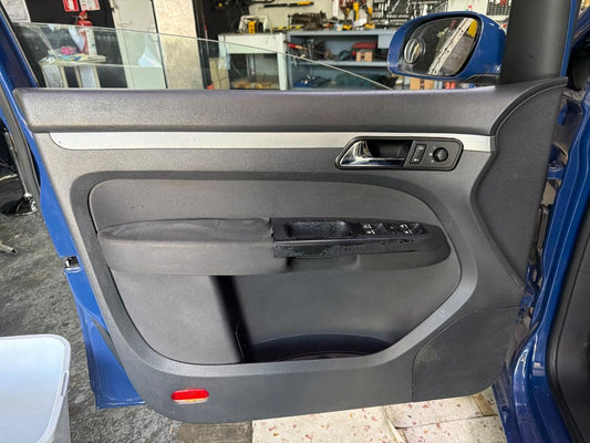 Tapiterie panou portiera fata stanga VOLKSWAGEN TOURAN 1T1, 1T2 2003 - 2010 2.0 TDI 16V BKD
