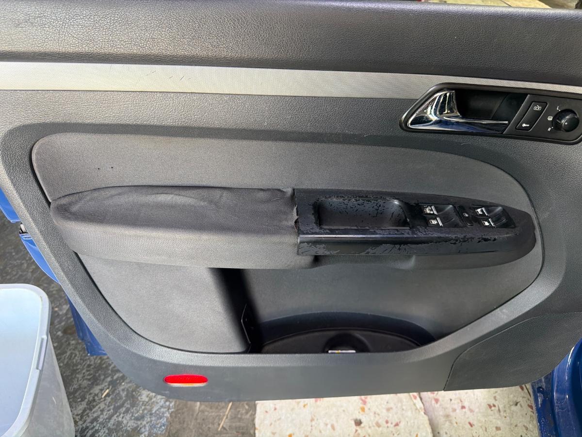 Tapiterie panou portiera fata stanga VOLKSWAGEN TOURAN 1T1, 1T2 2003 - 2010 2.0 TDI 16V BKD