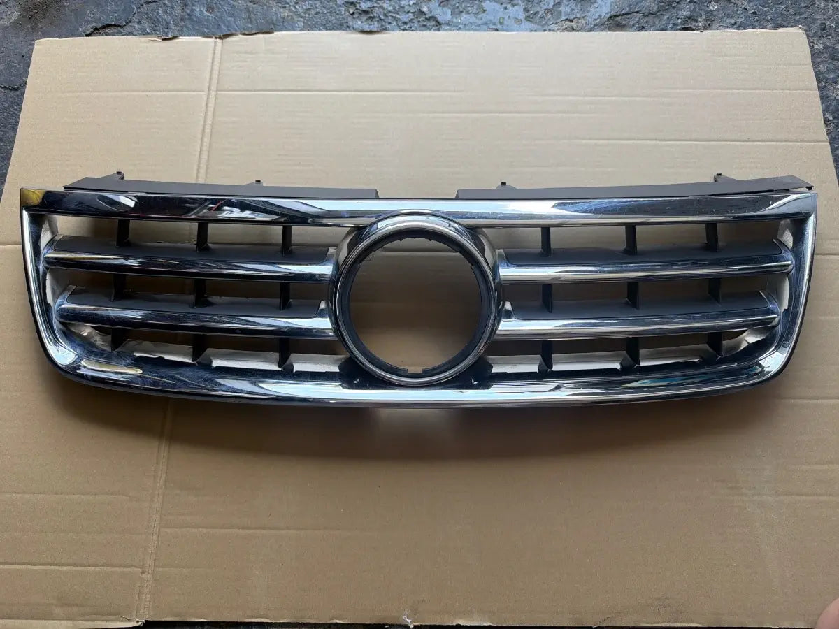 Grila superioara radiator bara de protectie fata VOLKSWAGEN TOUAREG 7LA, 7L6, 7L7 2002 - 2006