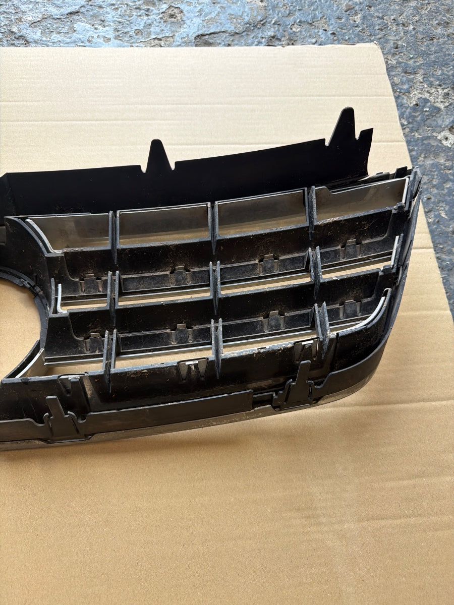 Grila superioara radiator bara de protectie fata VOLKSWAGEN TOUAREG 7LA, 7L6, 7L7 2002 - 2006