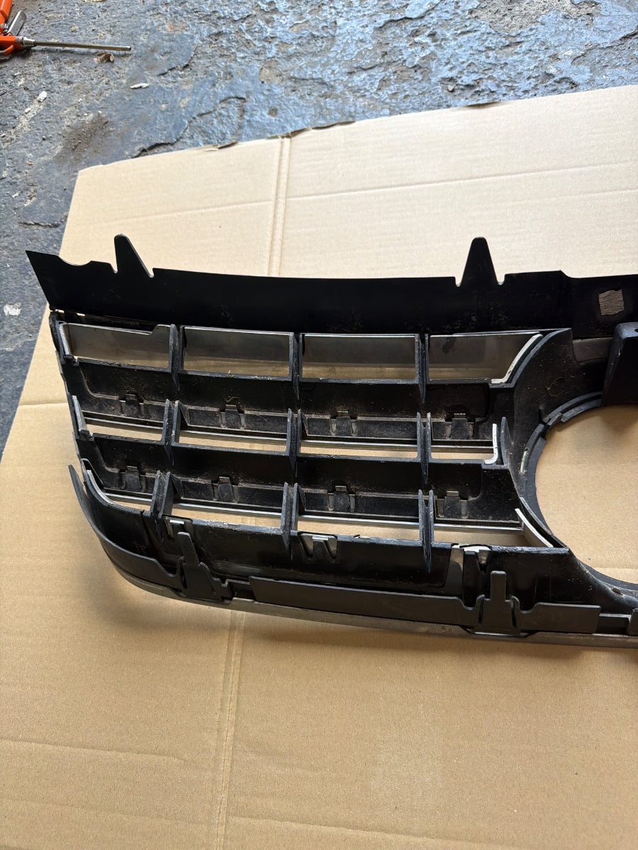 Grila superioara radiator bara de protectie fata VOLKSWAGEN TOUAREG 7LA, 7L6, 7L7 2002 - 2006