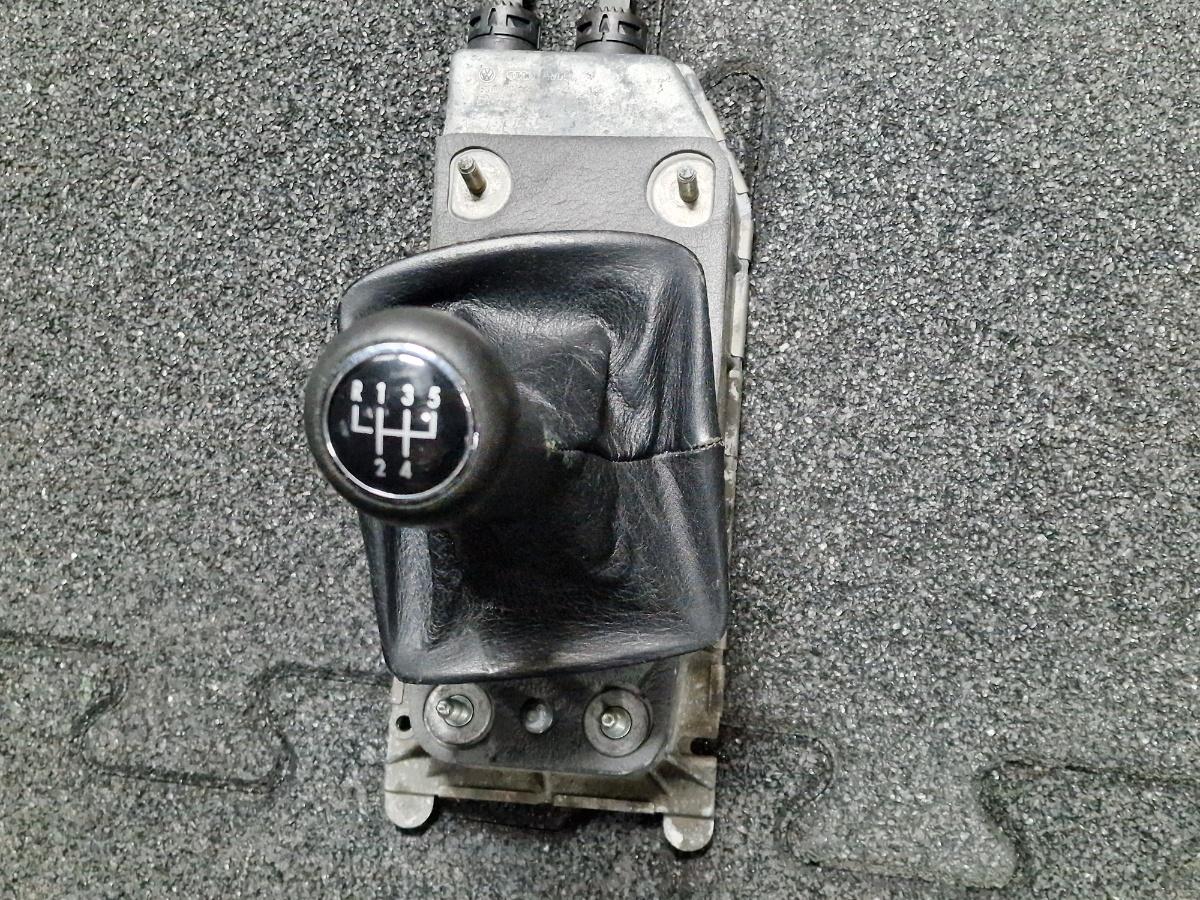 Timonerie VOLKSWAGEN POLO 9N_ 2001 - 2012 1.4 TDI AMF, BAY 6Q0711061