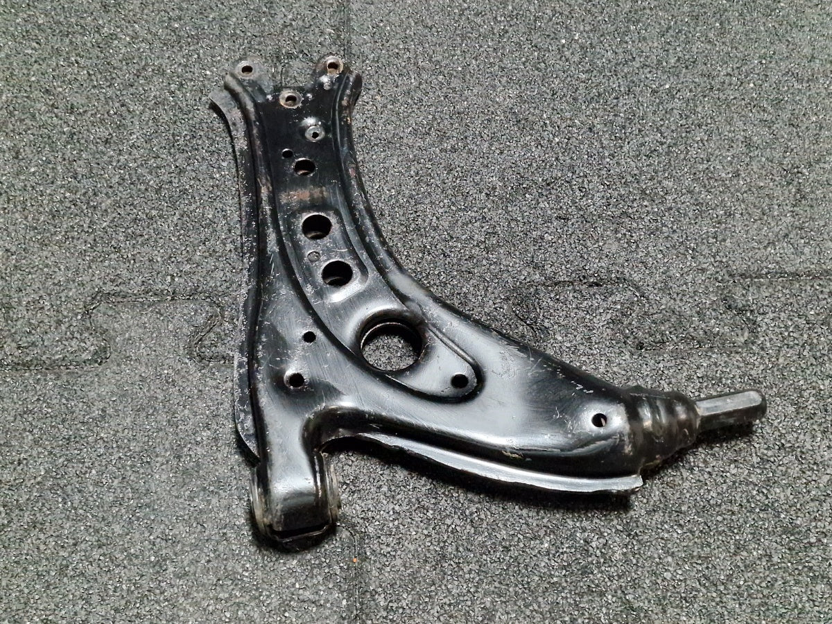 Brat suspensie roata fata VOLKSWAGEN POLO 9N_ 2001 - 2012 1.4 TDI AMF, BAY 6Q0407151
