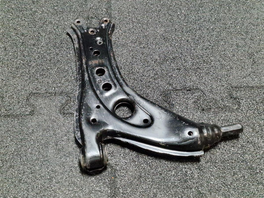 Brat suspensie roata fata VOLKSWAGEN POLO 9N_ 2001 - 2012 1.4 TDI AMF, BAY 6Q0407151