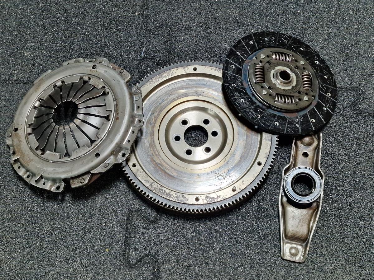 Kit ambreiaj VOLKSWAGEN POLO 9N_ 2001 - 2012 1.4 TDI AMF, BAY 045105269