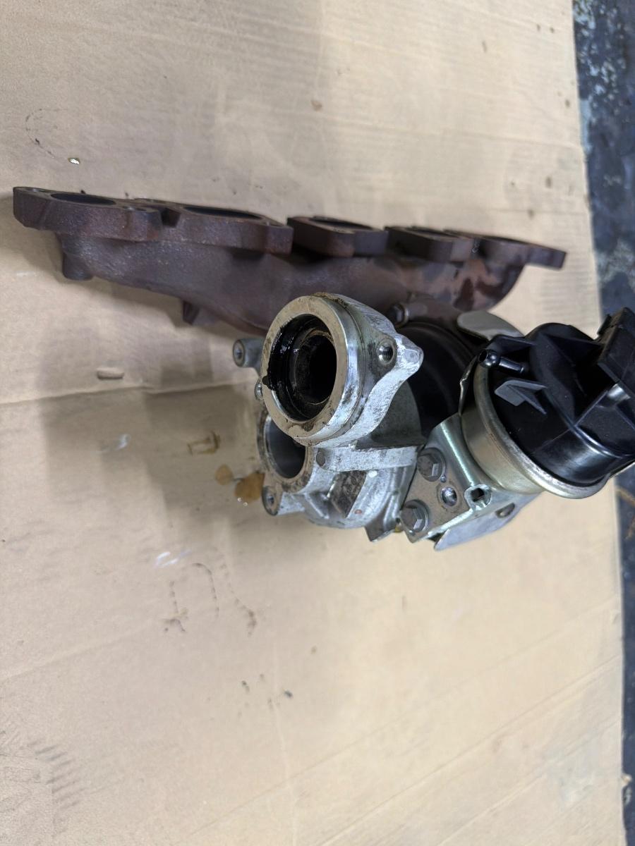 Turbina AUDI A6 IV Avant 4G5, C7, 4GD 2011 - 2018 2.0 TDI CSUD, DDCB 04L253019A
