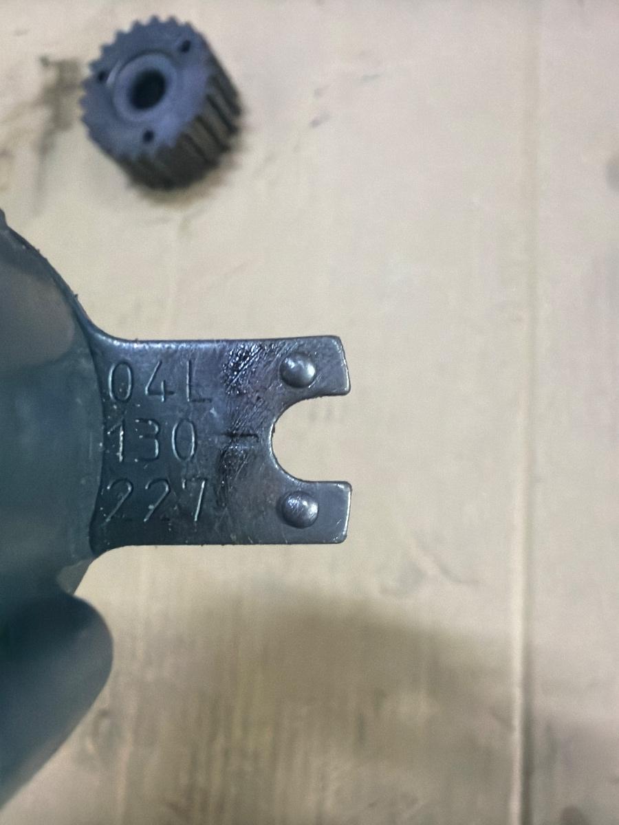Angrenaj pompa combustibil (fulie) AUDI A6 IV Avant 4G5, C7, 4GD 2011 - 2018 2.0 TDI CSUD, DDCB 04L130227
