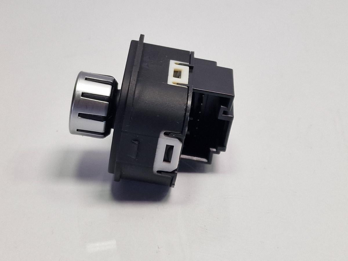 Buton reglaj oglinzi VOLKSWAGEN TIGUAN 5N_ 2013 2.0 TDI CFFB 103KW|140HP 2013