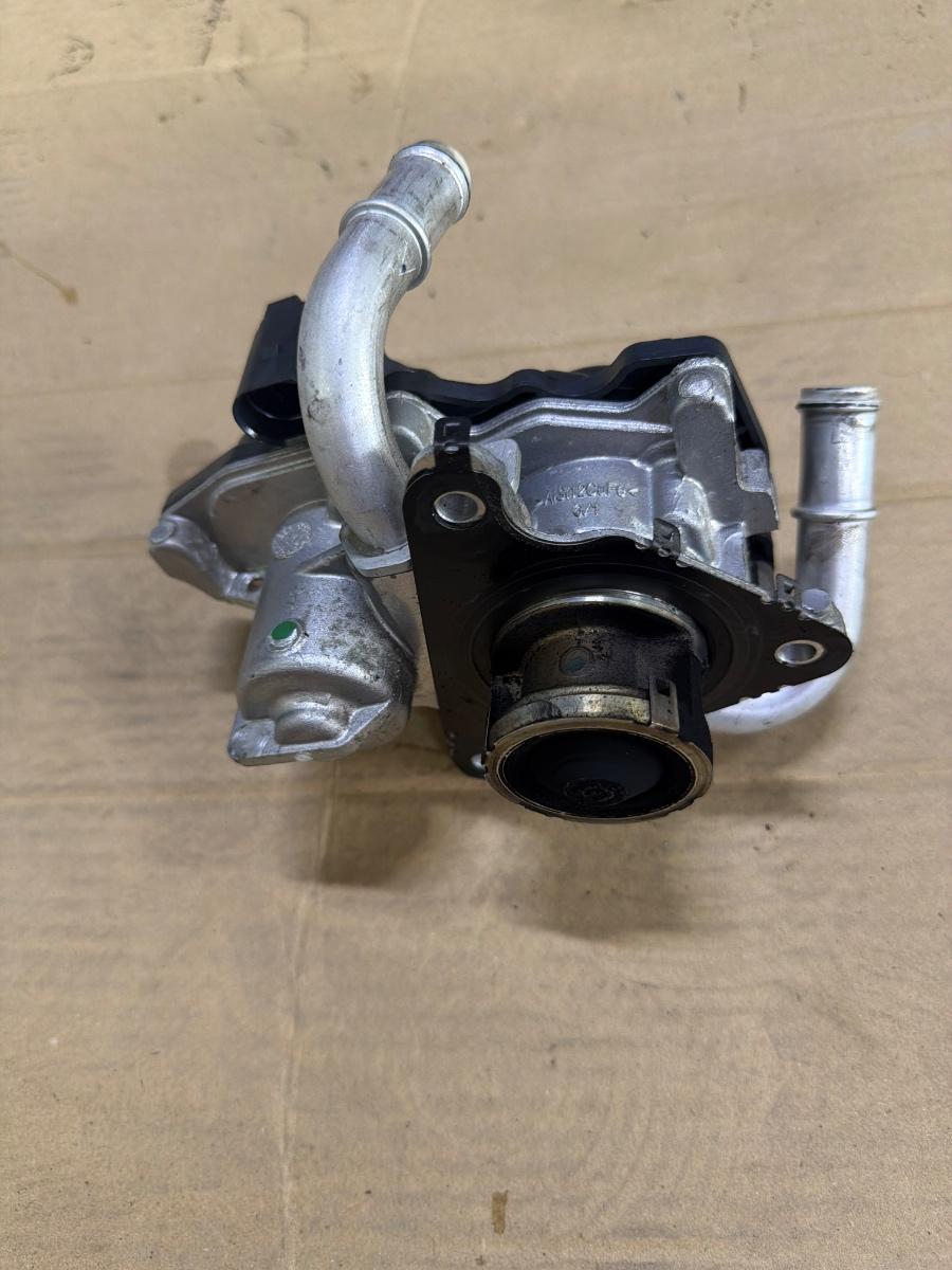 Supapa EGR AUDI A6 IV Avant 4G5, C7, 4GD 2011 - 2018 2.0 TDI CSUD, DDCB 04L131501S