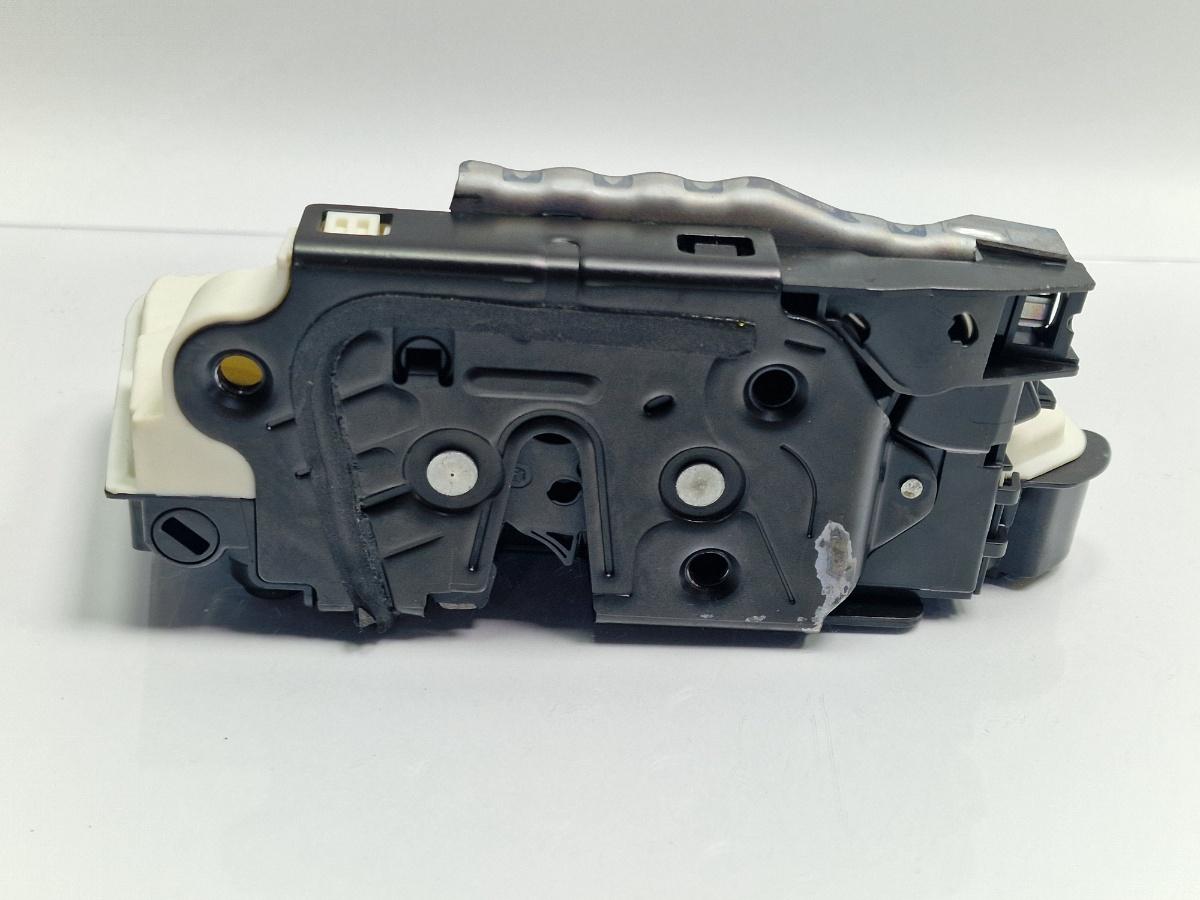 Broasca usa dreapta spate VOLKSWAGEN TIGUAN 5N_ 2007 -> 2.0 TDI CBAB, CFFB 5N0839016G