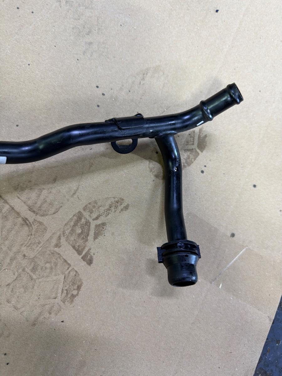 Conducta apa AUDI A6 IV Avant 4G5, C7, 4GD 2011 - 2018 2.0 TDI CSUD, DDCB 04L122157BB