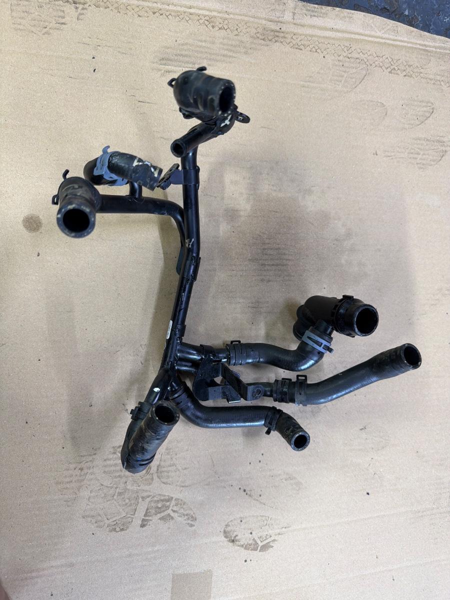 Set conducte apa AUDI A6 IV Avant 4G5, C7, 4GD 2011 - 2018 2.0 TDI CSUD, DDCB 04L122157BQ
