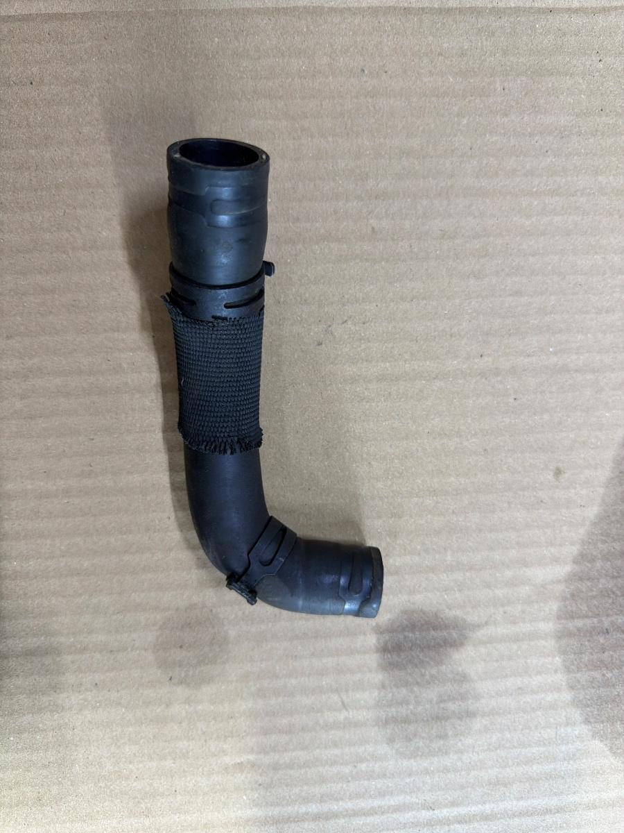Furtun apa AUDI A6 IV Avant 4G5, C7, 4GD 2011 - 2018 2.0 TDI CSUD, DDCB 04L122157BE