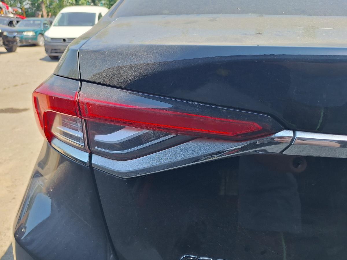 Stopuri hayon stanga TOYOTA COROLLA _E21_ 2018 -> 1.8 Hybrid 2ZR-FXE 81590-02C41-00