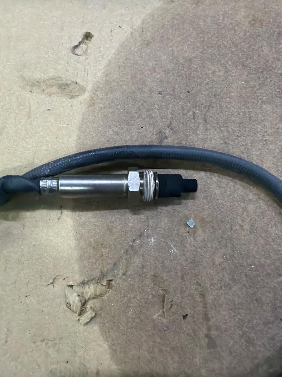 Senzor NOx AUDI A6 IV Avant 4G5, C7, 4GD 2011 - 2018 2.0 TDI CSUD, DDCB 8K0907807T